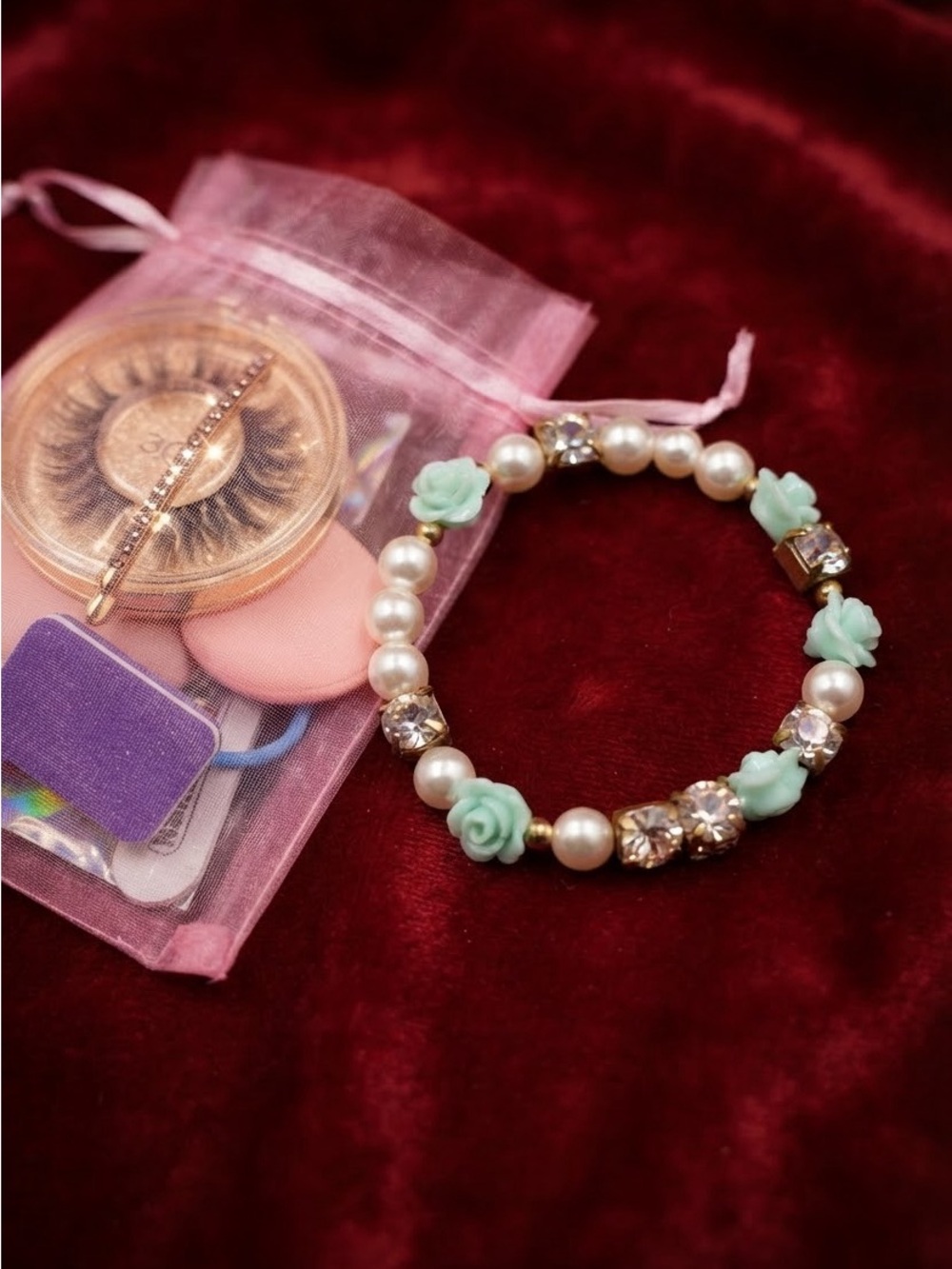 NWOT Pastel Mint Rose & Pearl Stretch Bracelet & Free Beauty Gift Bag